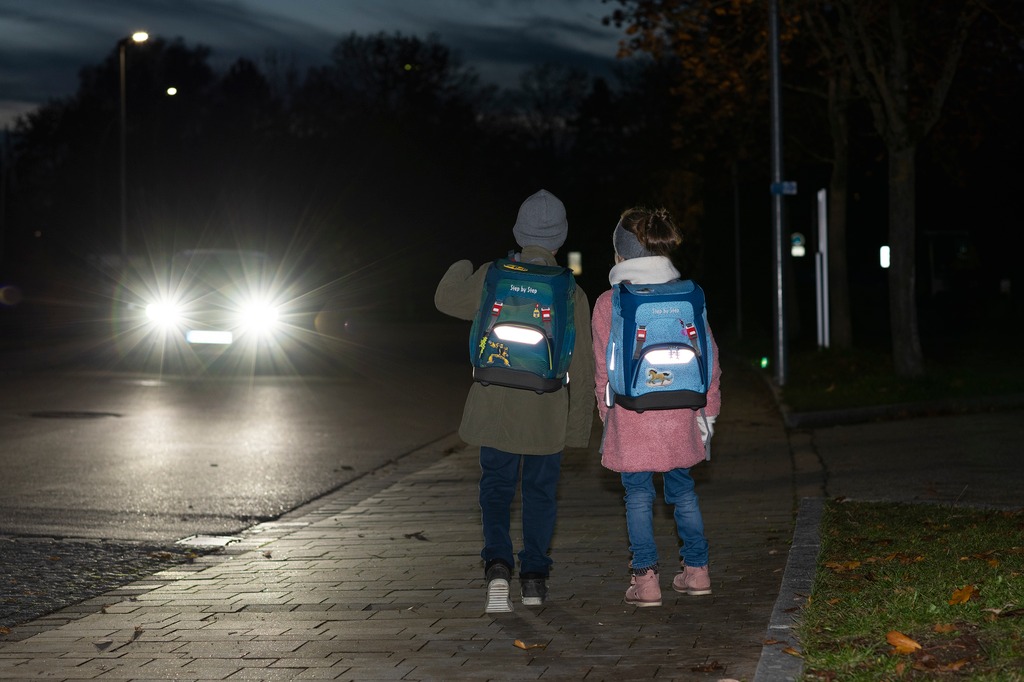 Školský batoh alebo aktovka: Reflexné prvky