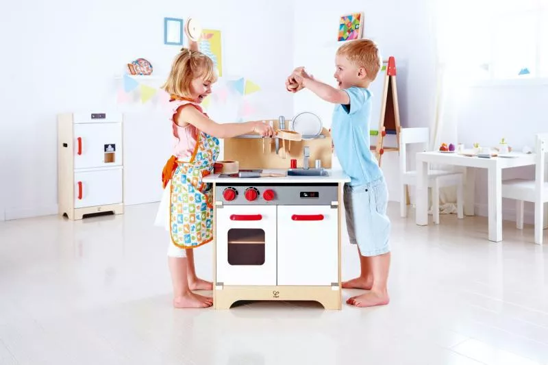 Tipy na hry a hračky: Drevená kuchynka